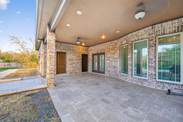 633 Crenshaw Road, Houston, TX 77504