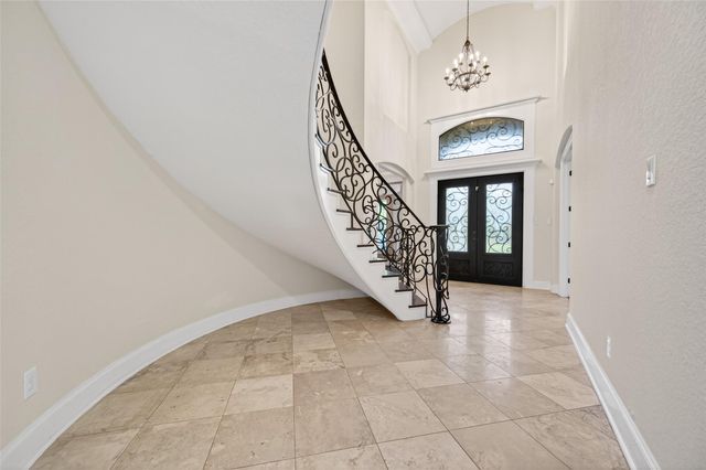 633 Crenshaw Road, Houston, TX 77504