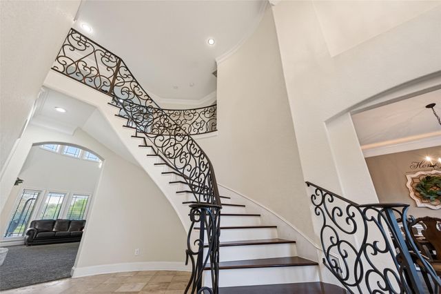 633 Crenshaw Road, Houston, TX 77504