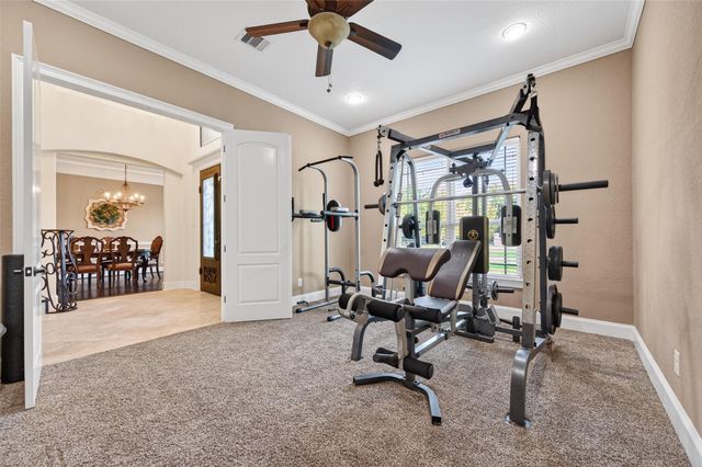 633 Crenshaw Road, Houston, TX 77504