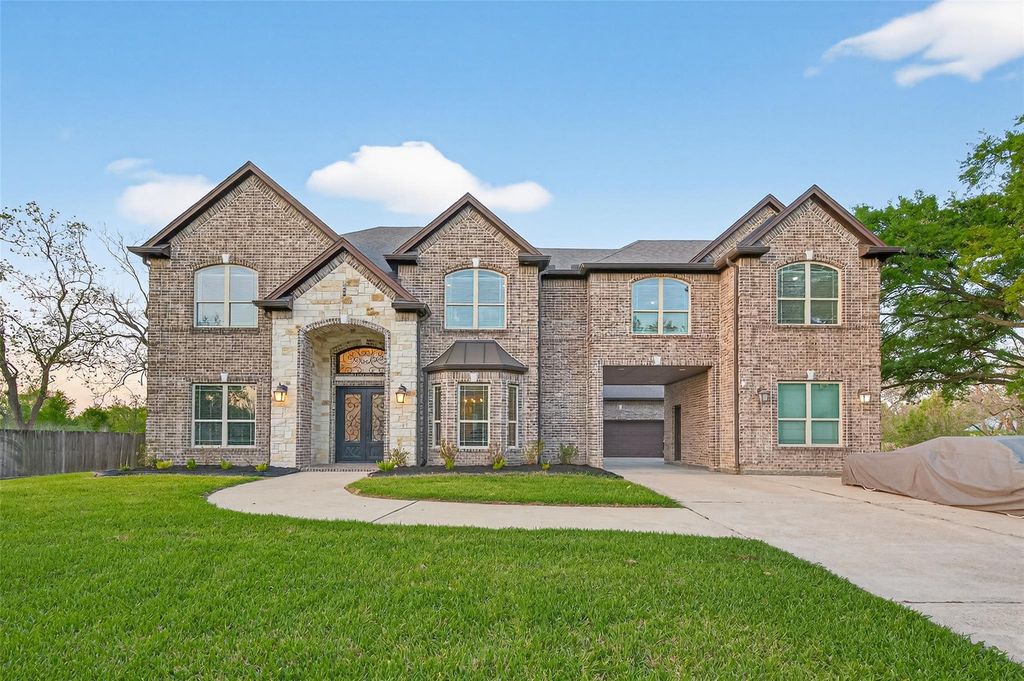 633 Crenshaw Road, Houston, TX 77504