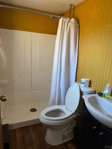 1200 Bradley Creek Road, Nathalie, VA 24577