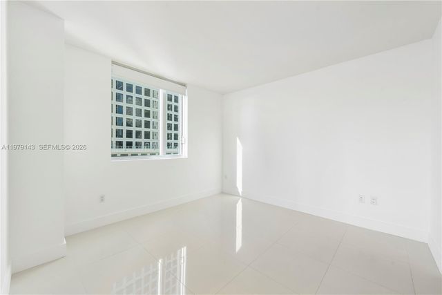 500 Brickell Ave 1402, Miami, FL 33131