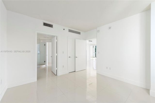 500 Brickell Ave 1402, Miami, FL 33131