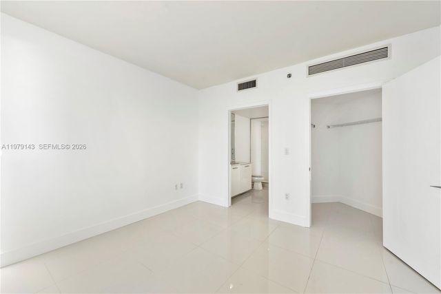 500 Brickell Ave 1402, Miami, FL 33131