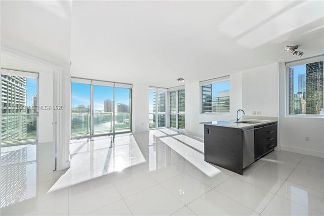 500 Brickell Ave 1402, Miami, FL 33131