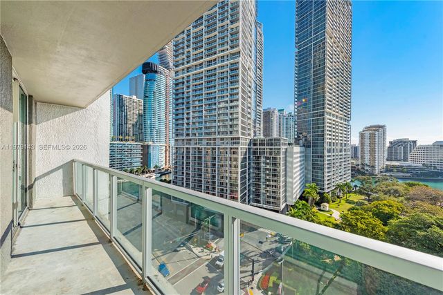 500 Brickell Ave 1402, Miami, FL 33131