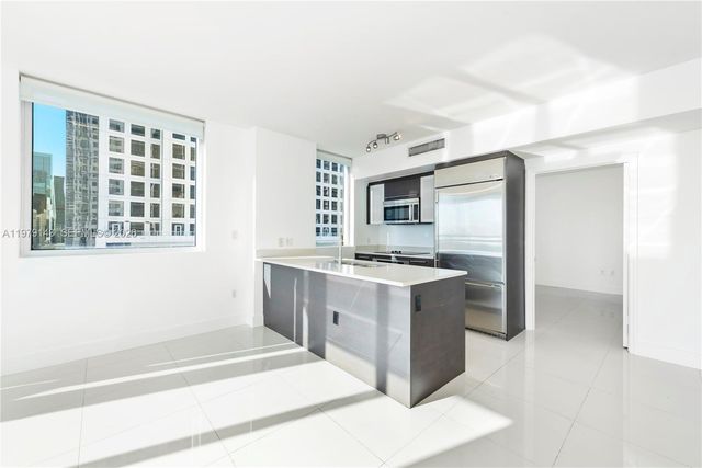 500 Brickell Ave 1402, Miami, FL 33131