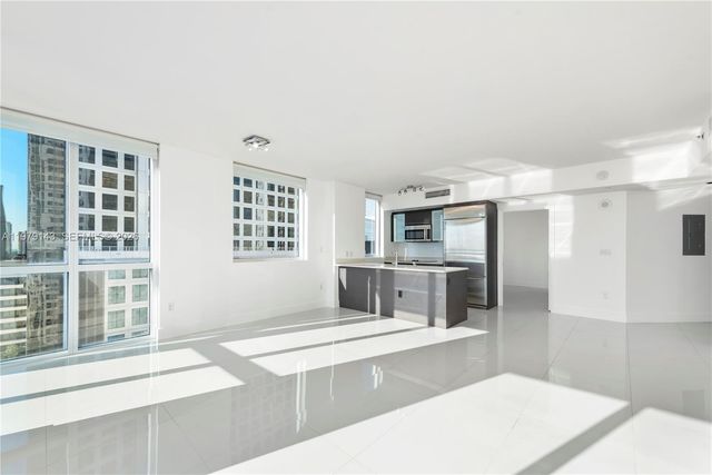 500 Brickell Ave 1402, Miami, FL 33131