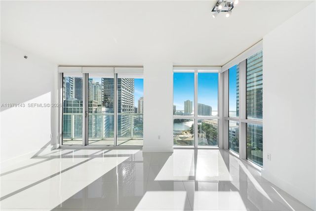 500 Brickell Ave 1402, Miami, FL 33131
