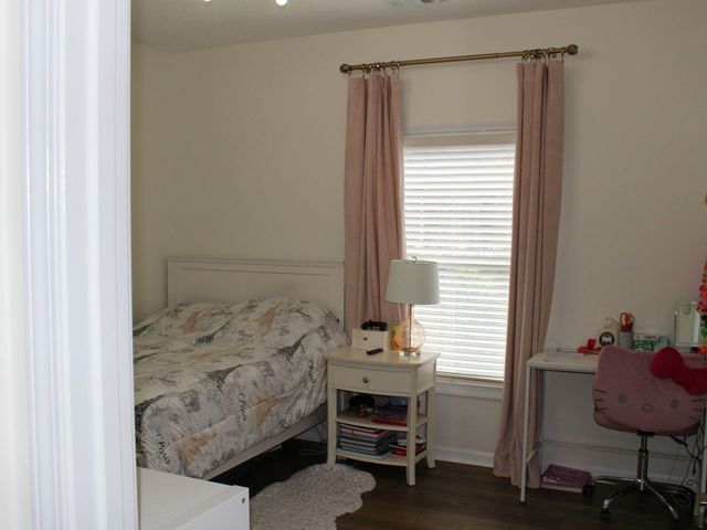 8916 CEDAR MILLS CV, Memphis, TN 38016