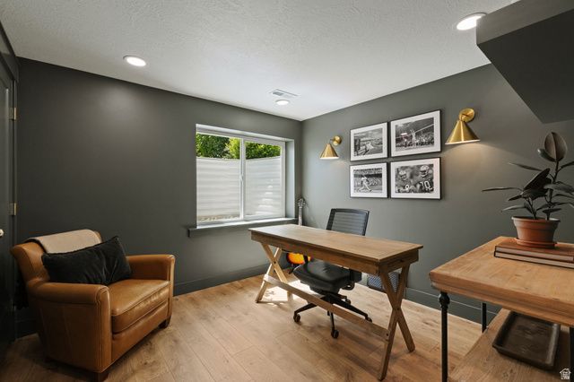 2106 BUFFALO DR, Kaysville, UT 84037