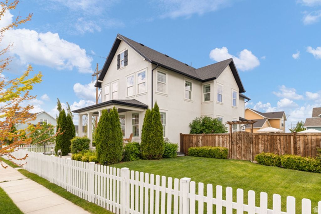 2106 BUFFALO DR, Kaysville, UT 84037