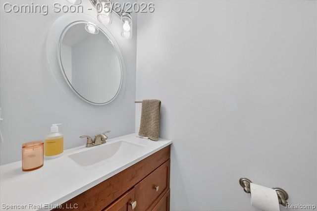 537 Tennyson, Rochester Hills, MI 48307