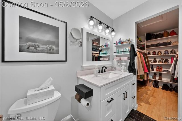 537 Tennyson, Rochester Hills, MI 48307