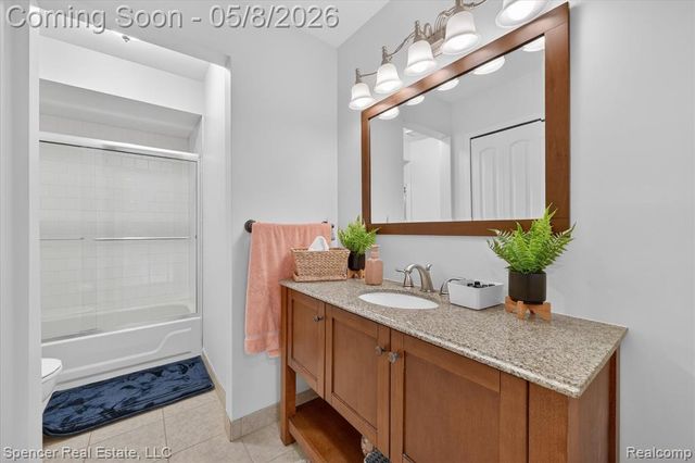 537 Tennyson, Rochester Hills, MI 48307