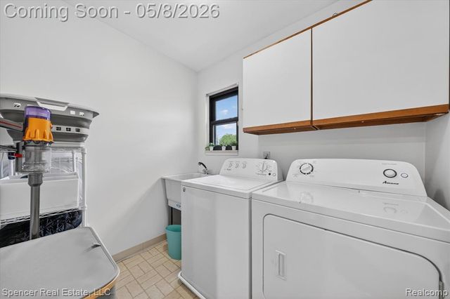 537 Tennyson, Rochester Hills, MI 48307