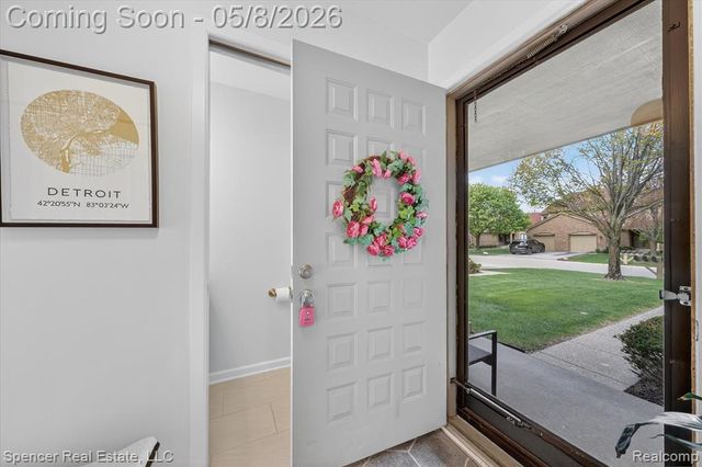 537 Tennyson, Rochester Hills, MI 48307