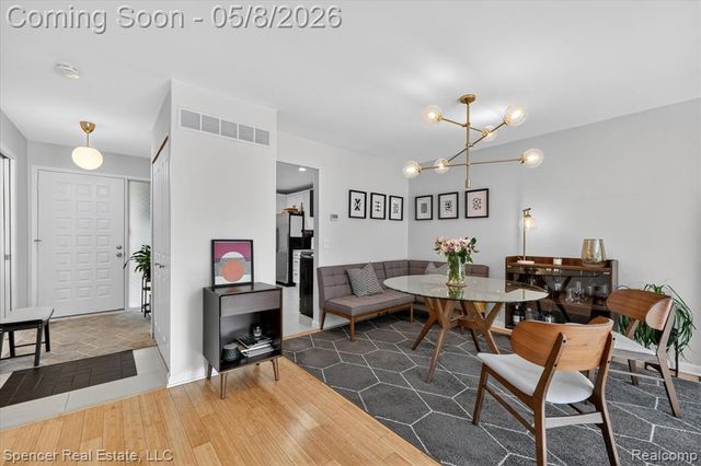 537 Tennyson, Rochester Hills, MI 48307