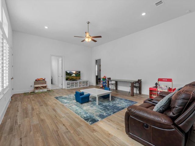 26806 Holmans Road, Magnolia, TX 77354