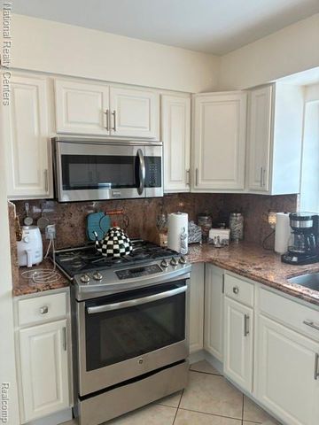 5031 Scarsdale Drive, Sterling Heights, MI 48310