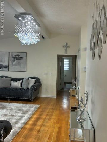 5031 Scarsdale Drive, Sterling Heights, MI 48310