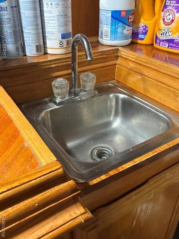 5031 Scarsdale Drive, Sterling Heights, MI 48310