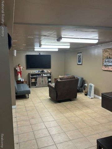 5031 Scarsdale Drive, Sterling Heights, MI 48310