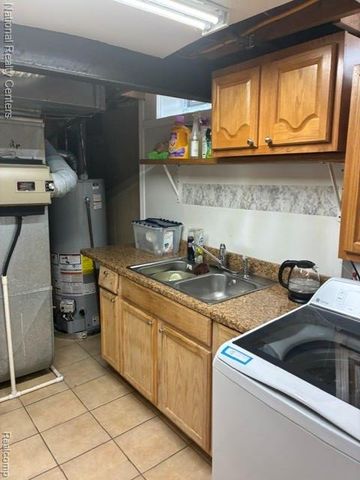 5031 Scarsdale Drive, Sterling Heights, MI 48310