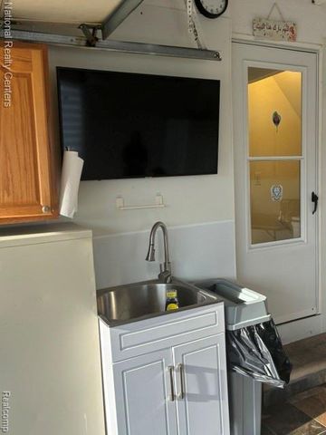 5031 Scarsdale Drive, Sterling Heights, MI 48310