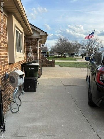 5031 Scarsdale Drive, Sterling Heights, MI 48310
