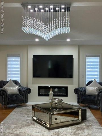 5031 Scarsdale Drive, Sterling Heights, MI 48310