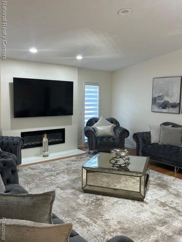 5031 Scarsdale Drive, Sterling Heights, MI 48310