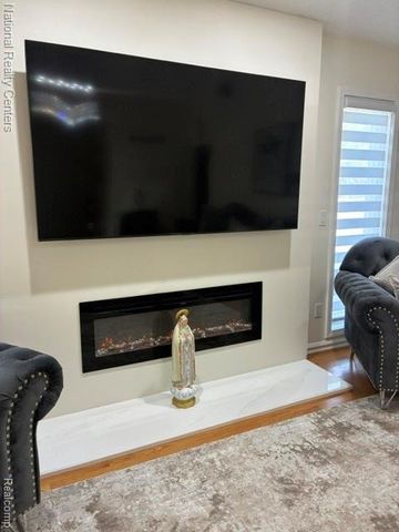 5031 Scarsdale Drive, Sterling Heights, MI 48310