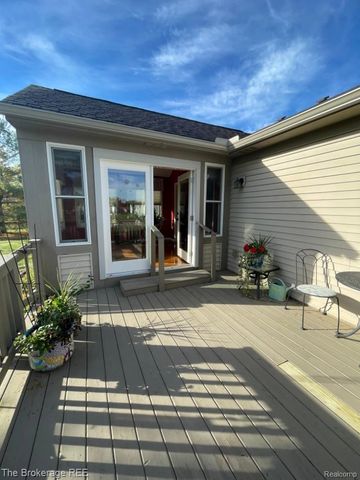 3372 Spruceridge Court 82, Richfield Township, MI 48423