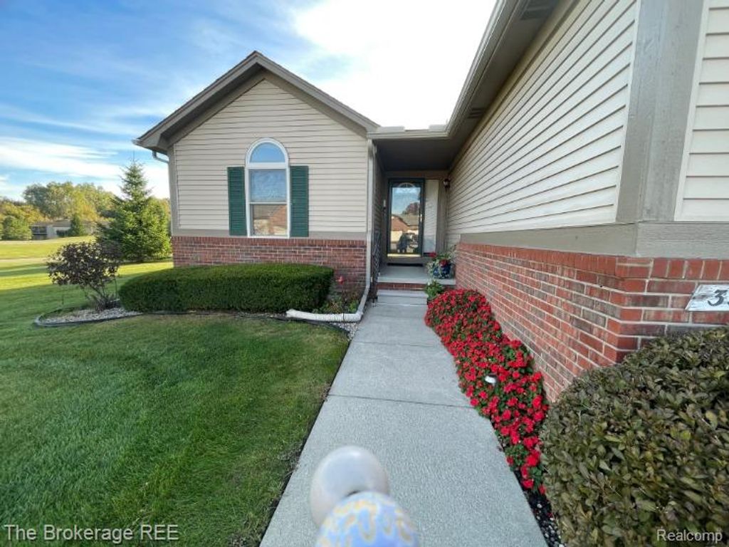 3372 Spruceridge Court 82, Richfield Township, MI 48423
