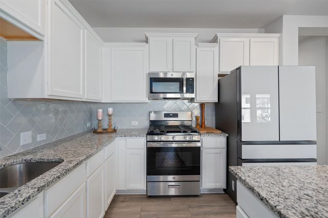 241 Arabian Colt DR, Georgetown, TX 78626