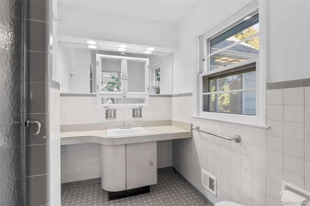 226 Guion Drive, Mamaroneck, NY 10543