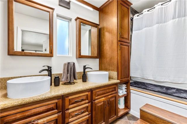 4909 El Molino Avenue, Riverside, CA 92504