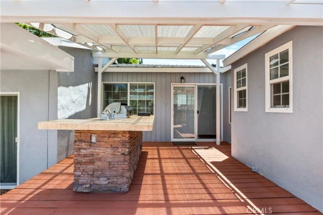 4909 El Molino Avenue, Riverside, CA 92504