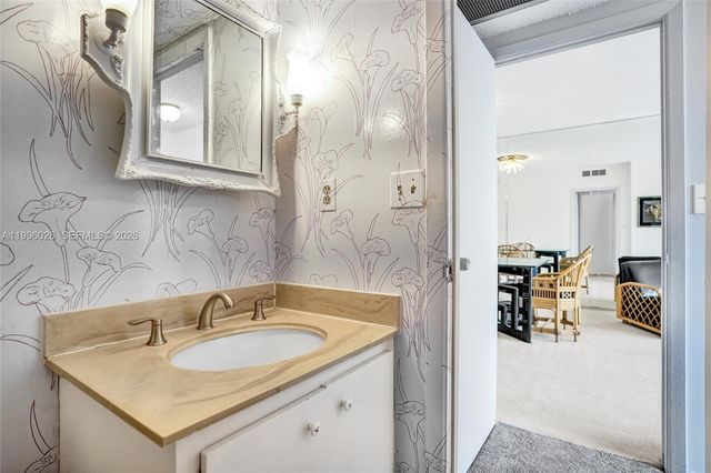 1985 S Ocean Dr 12A, Hallandale Beach, FL 33009