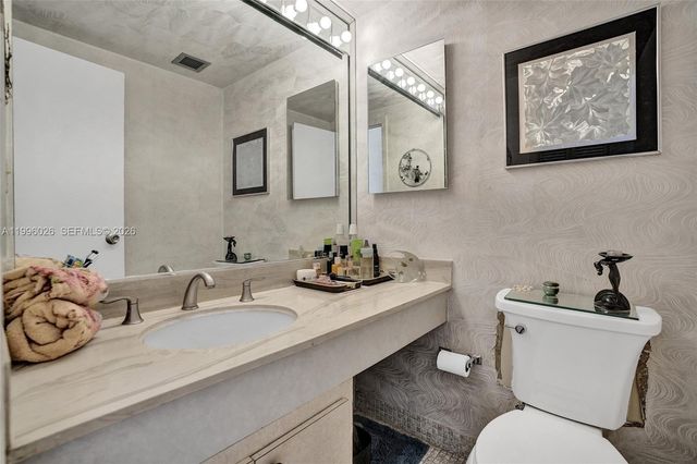 1985 S Ocean Dr 12A, Hallandale Beach, FL 33009