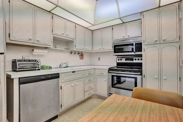 1985 S Ocean Dr 12A, Hallandale Beach, FL 33009