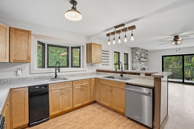 450 E Greening Road, Chesterton, IN 46304