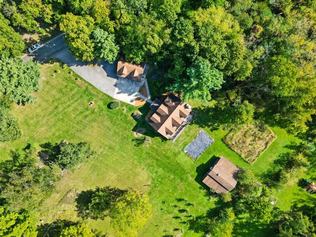 450 E Greening Road, Chesterton, IN 46304