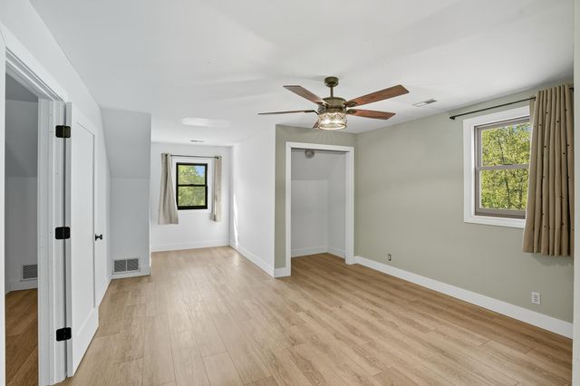 450 E Greening Road, Chesterton, IN 46304