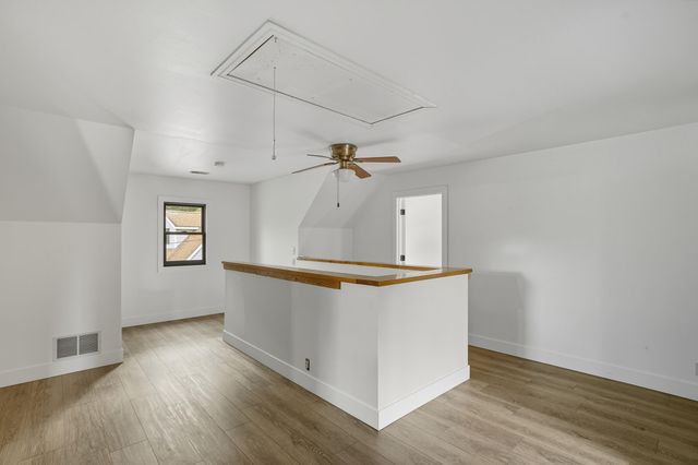 450 E Greening Road, Chesterton, IN 46304