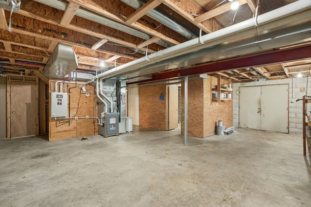 450 E Greening Road, Chesterton, IN 46304