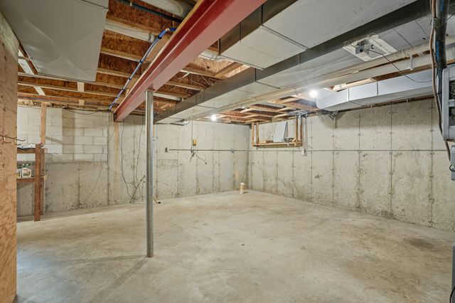 450 E Greening Road, Chesterton, IN 46304