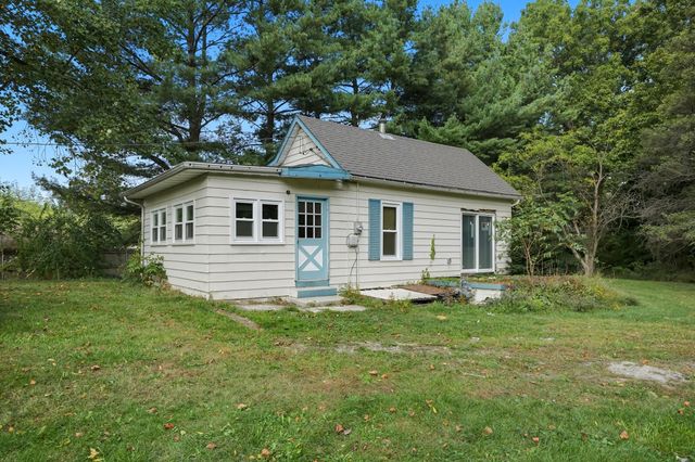 450 E Greening Road, Chesterton, IN 46304